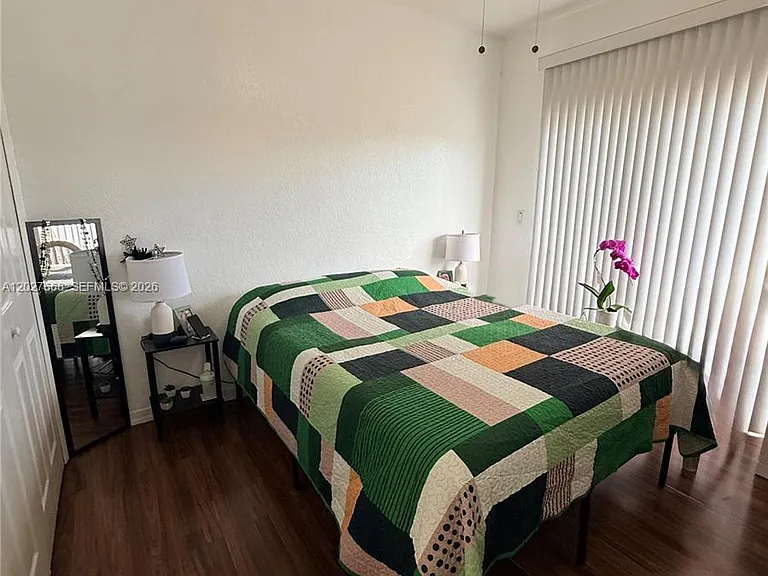 340 E 5th St #202 — Photo 36