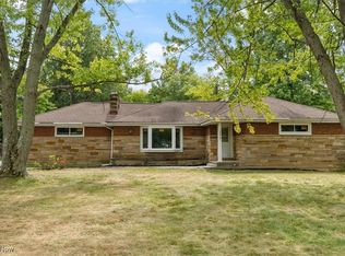 25096 Highland Rd, Richmond Heights, OH 44143