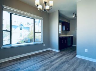 Alki 12 Apartments, Seattle, WA 98116