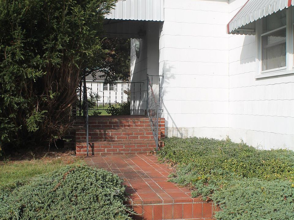 212 Church St, Rich Creek, VA 24147 Zillow