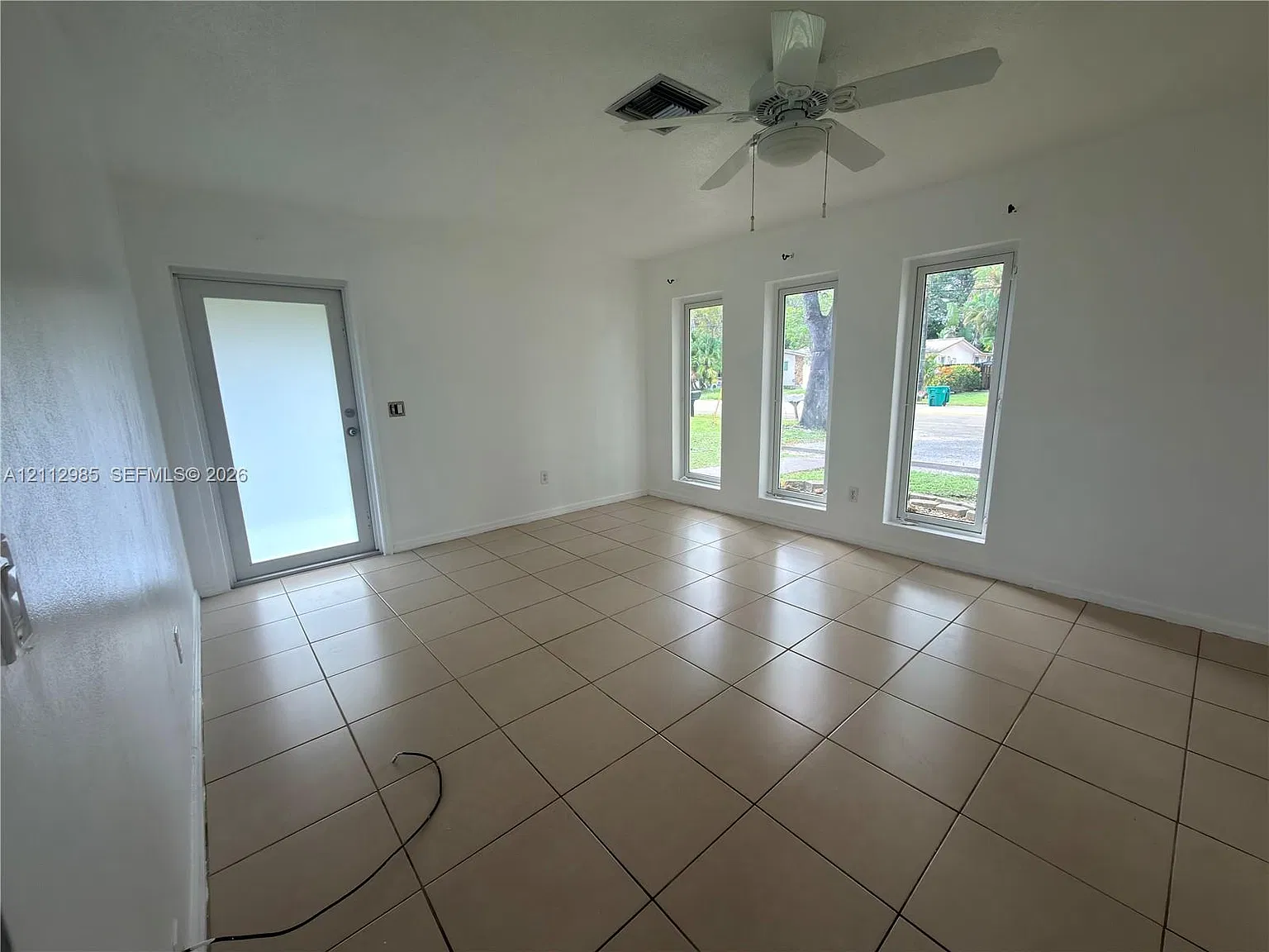 4830 SW 27th Ave — Photo 2