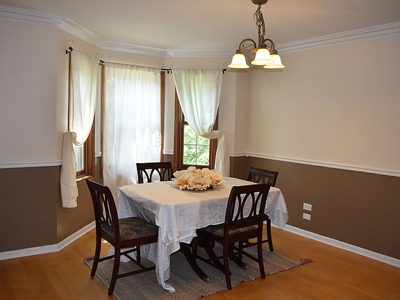 4th image of 10756 W Liberty Ave