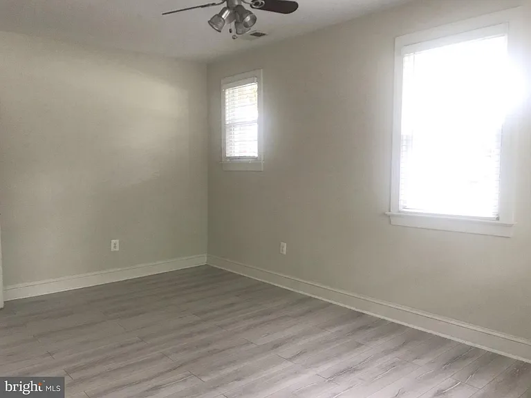 401 Commonwealth Ave #10B — Photo 37