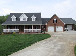 571 Carson Rd, Pilot Mtn, NC 27041