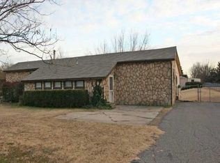 208 W Grand St, Union City, OK 73090