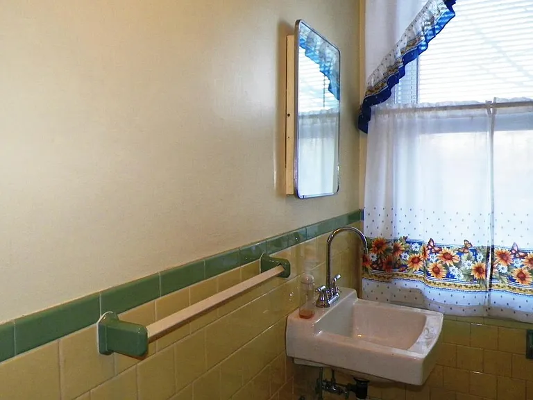 613 Douglas Ave #1 — Photo 18