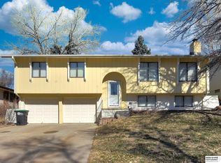 14024 Madison Cir, Omaha, NE 68137