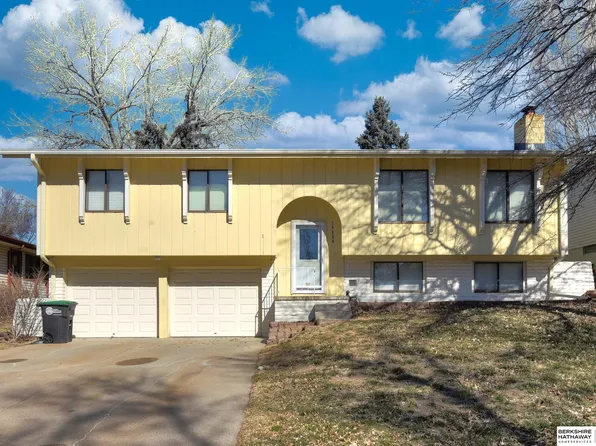 14024 Madison Cir, Omaha, NE 68137