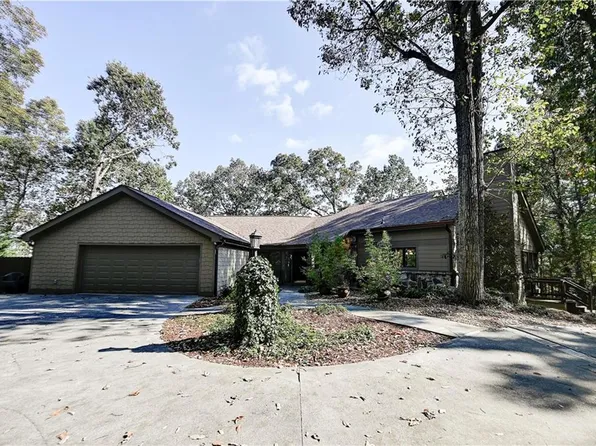 175 Hall Memorial Rd NW, Calhoun, GA 30701