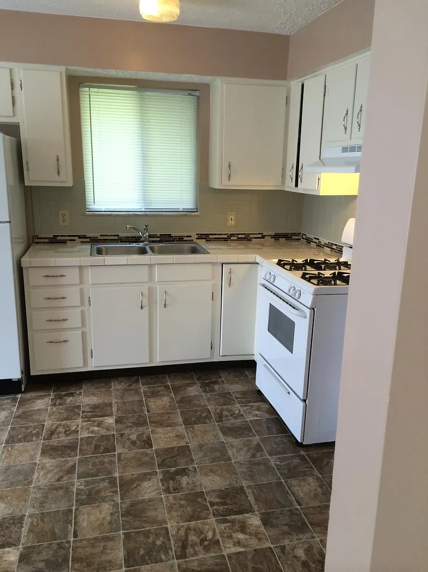 1217 15th St NE photo 1