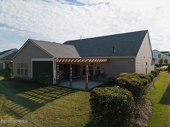 5th image of 905 Broomsedge Terrace