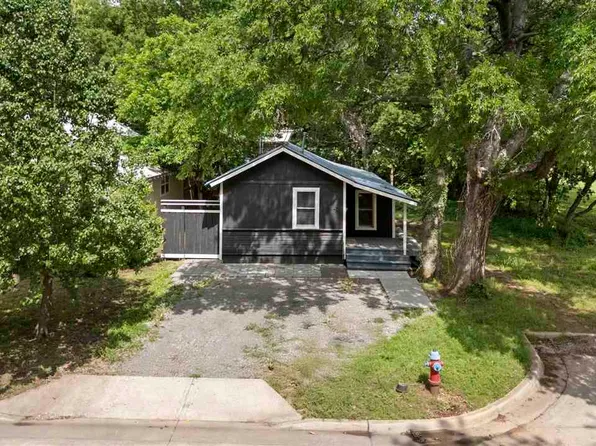 1423 S Husband Pl, Stillwater, OK 74074