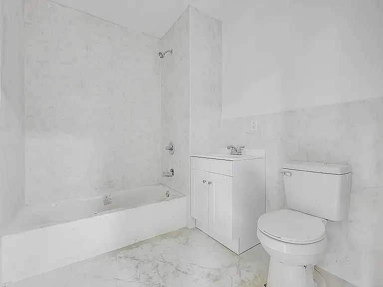 431 Warwick St #2B — Photo 11