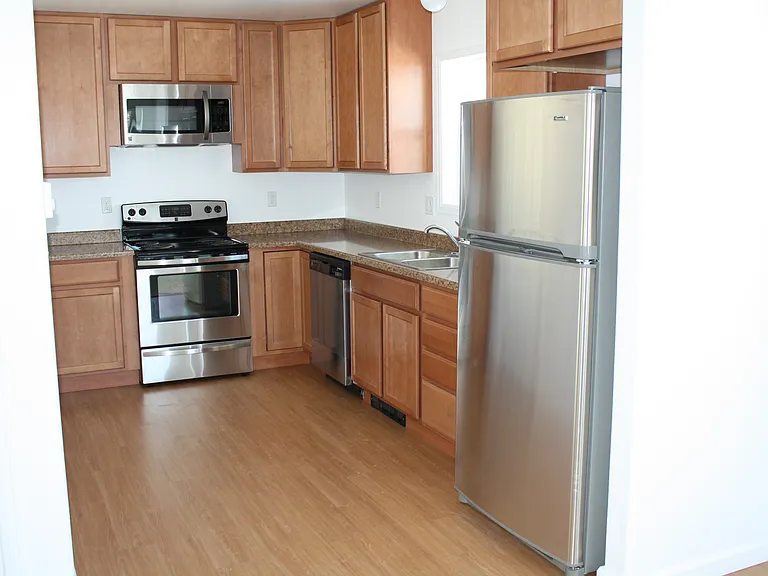 300 W Simpson St #B — Photo 11