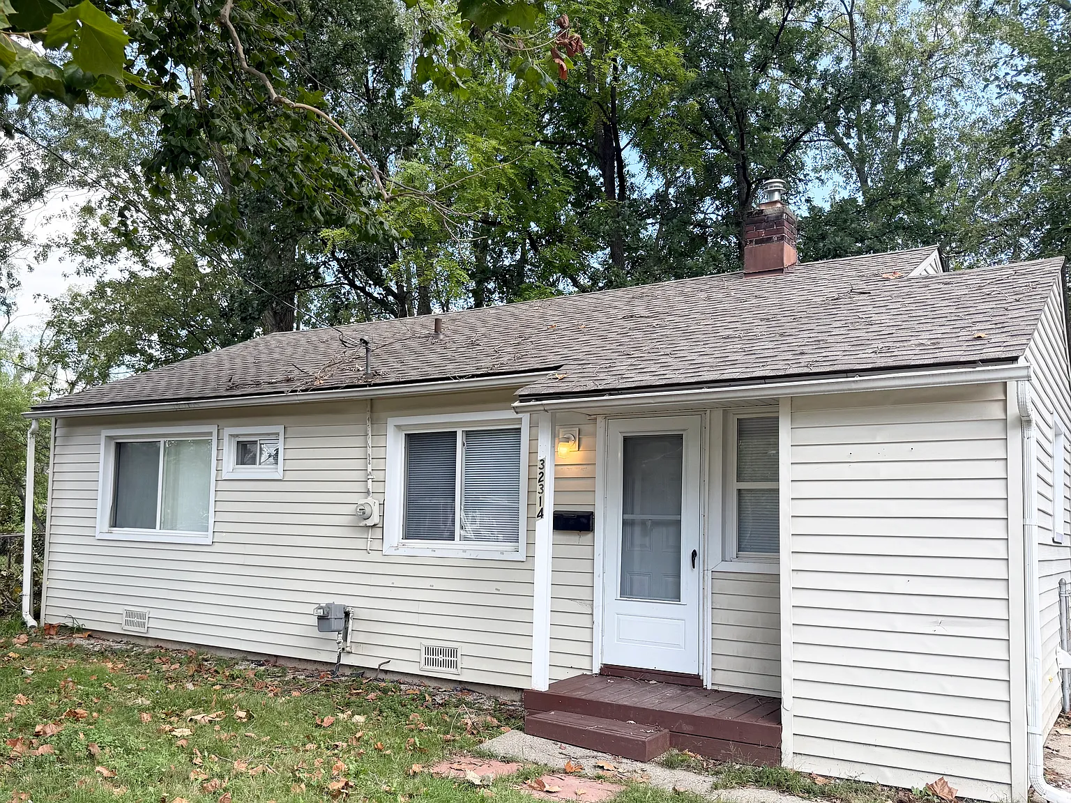2 bed, 834 sqft, $1,350 — Photo 1