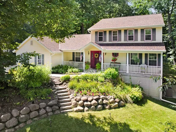 1701 South Lilly LANE, New Berlin, WI 53146