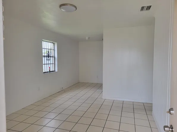 2971 NW 160th St, Miami Gardens, FL 33054