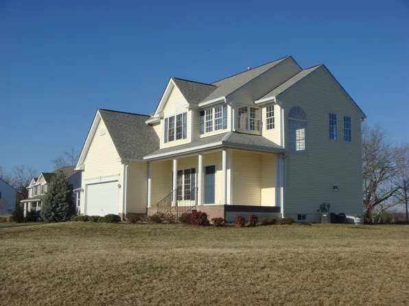 183 Creek Curve Dr, Colonial Beach, VA 22443