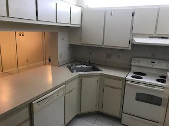 4th image of 1111 Green Pine Blvd APT H2