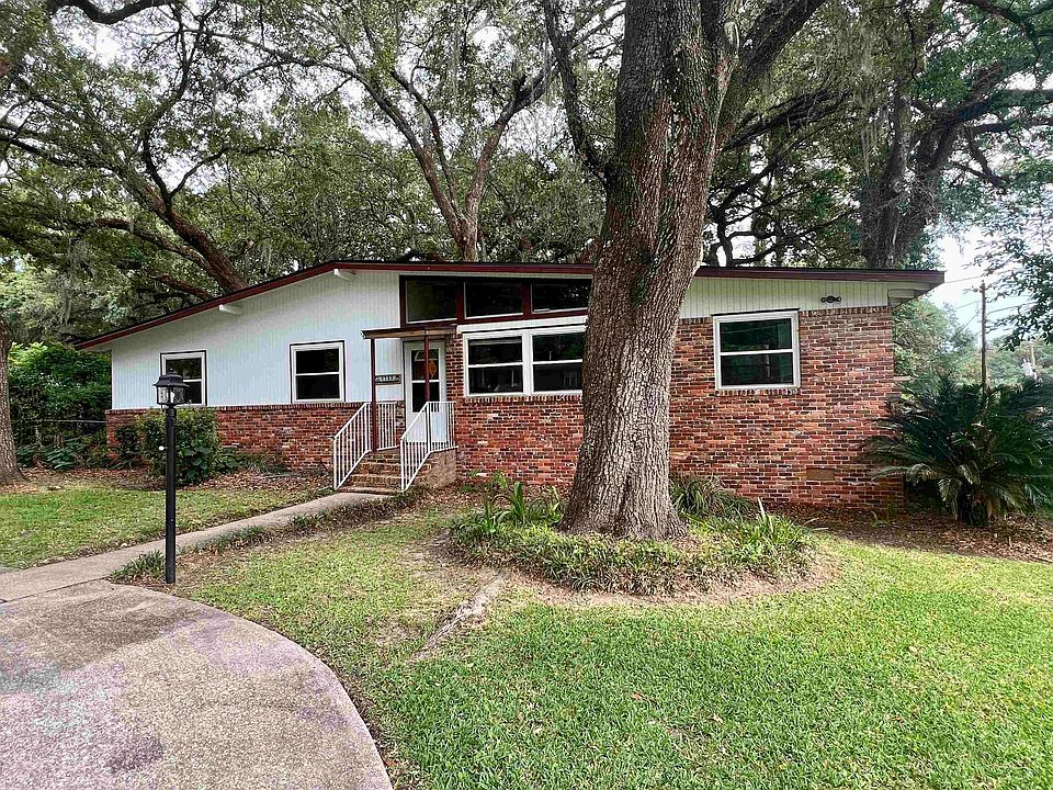1st image of 1733 Sherwood Dr