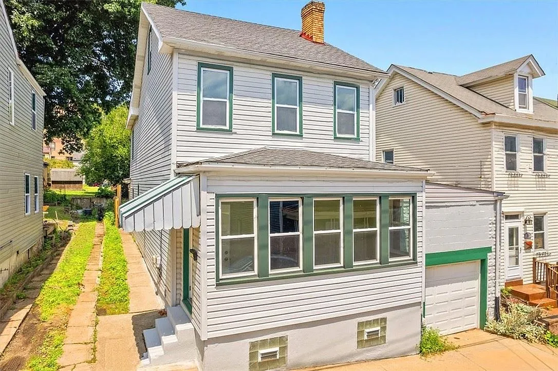 30 Walnut St photo 1