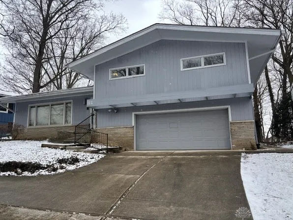 111 Ironwood Dr, Dayton, OH 45449