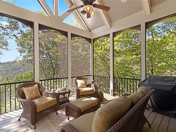 3rd image of 465 Huckleberry Trl