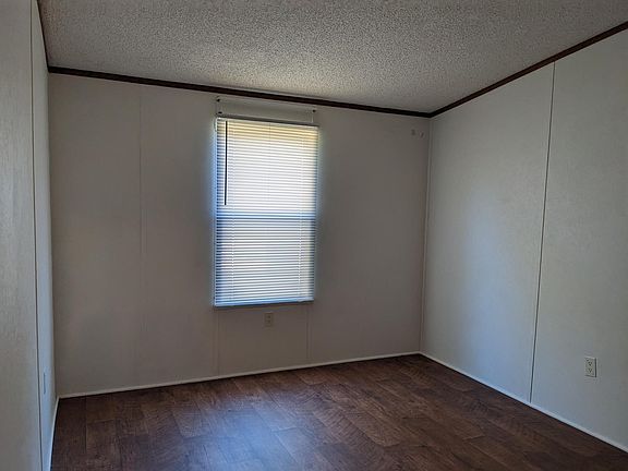 5th image of 800 Wall Rd