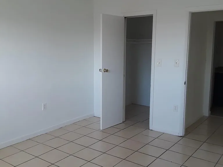 1015 NW 45th Ave #103 — Photo 5