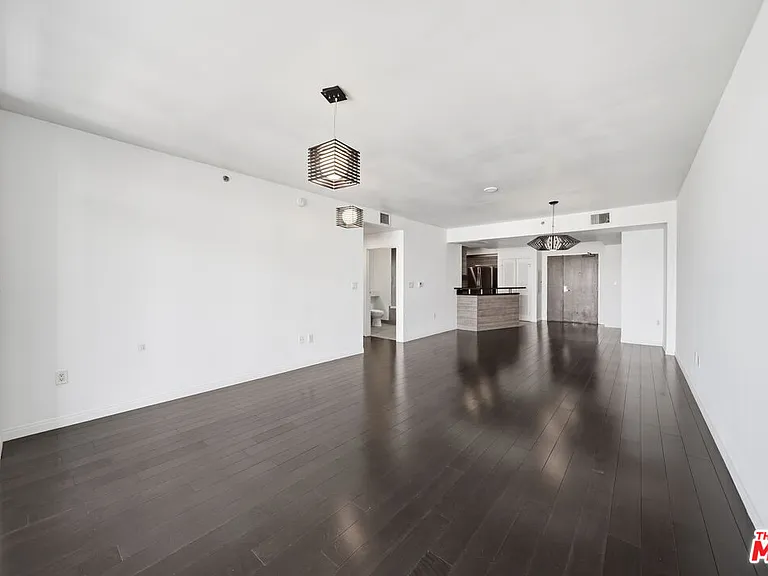 3785 Wilshire Blvd #1607 — Photo 15