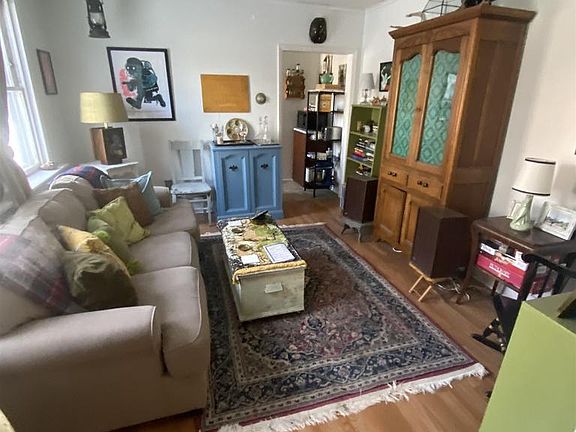 4th image of 1043 Jenifer Street