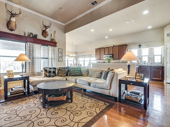 5th image of 2947 Oasis Dr