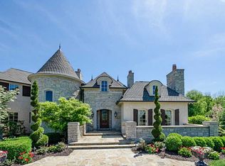 11450 Chateaux Dr, Carmel, IN 46032