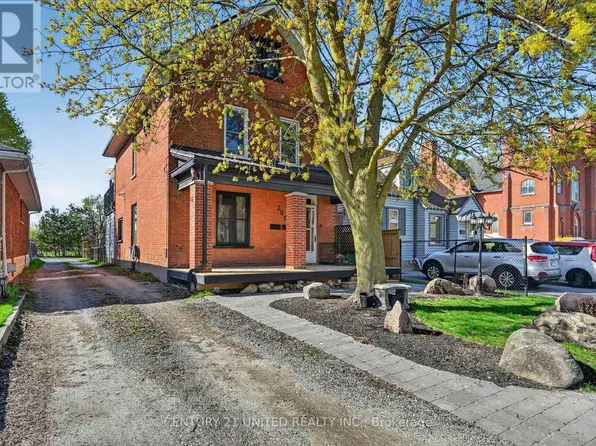 201 Romaine St #1, Peterborough, ON K9J 2C3