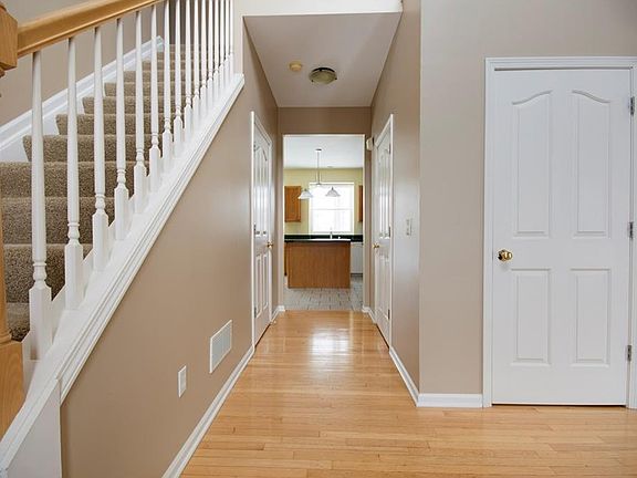 2nd image of 837 Theora Dr