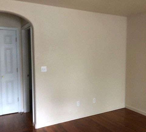 5th image of 505 W George St