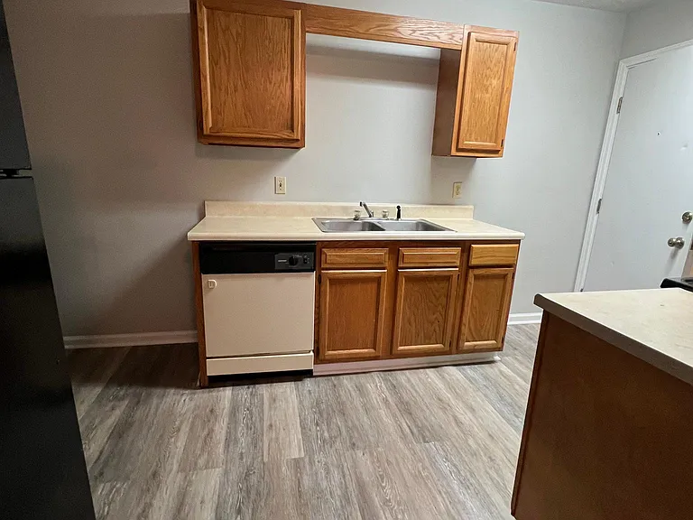 725 Chestnut St #2 — Photo 3