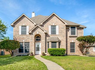 2105 Spring Mills Rd, Mesquite, TX 75181