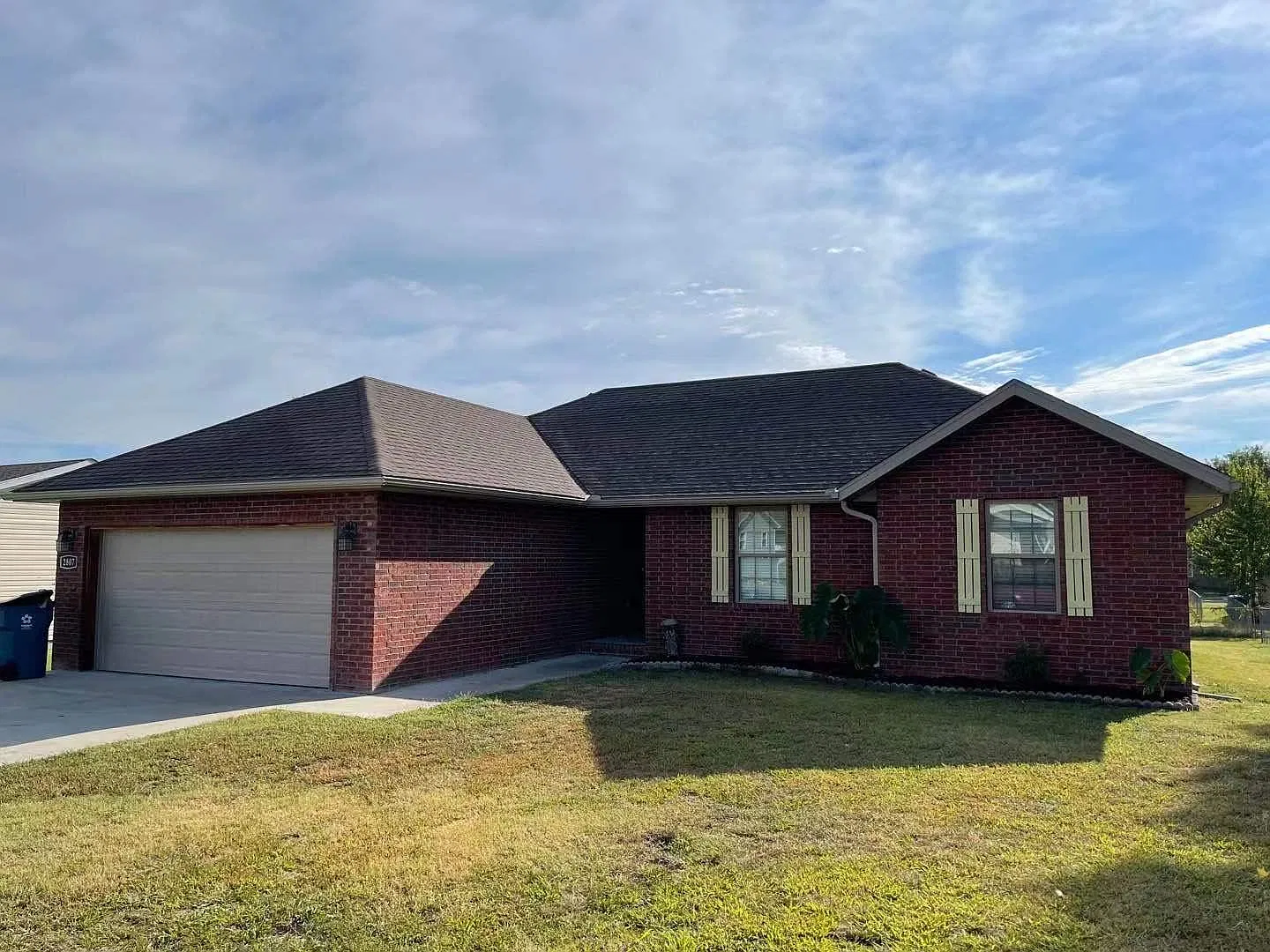 3 bed, 1375 sqft, $1,550 — Photo 1