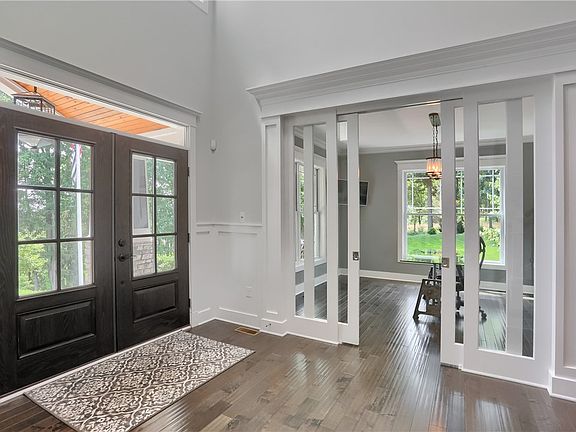 5th image of 125 Fairview Dr