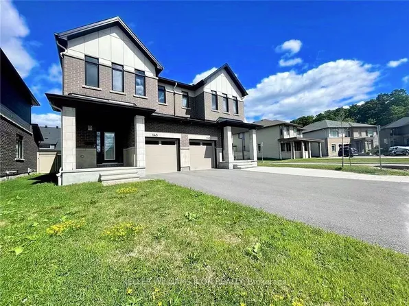 145 Avro Cir, Ottawa, ON K1K 4K7