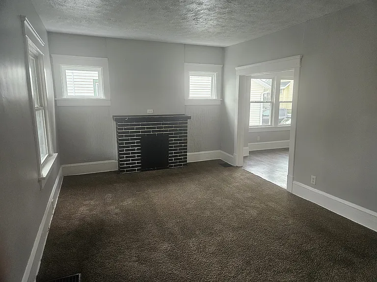 2911 Vera Pl NW — Photo 3