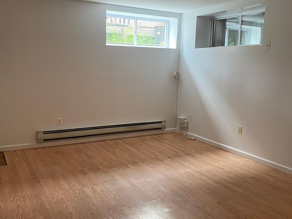 2nd image of 134 Graham Ave #1