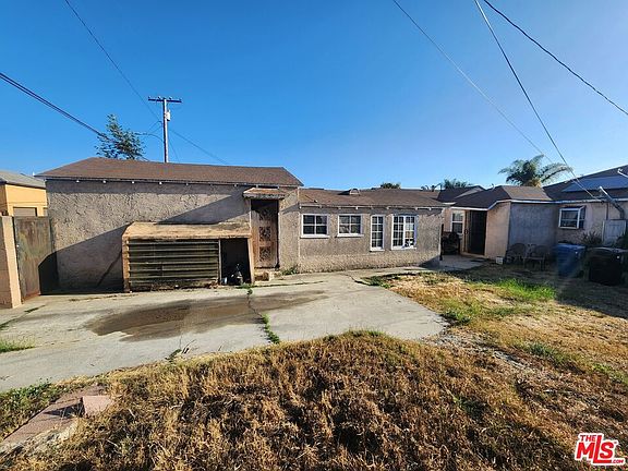4th image of 11016 S Manhattan Pl