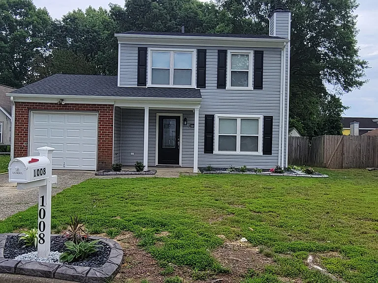 1008 Plum Ct — Photo 2