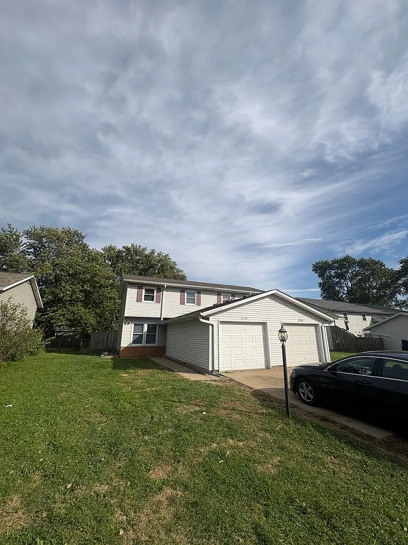 Fully Renovated 3-Bedroom, 1.5 Bath Garage, Basement & Deck Bartonville 61607 — Photo 1