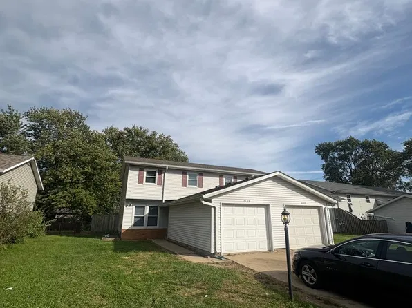 2720 S Aerial Dr, Peoria, IL 61607