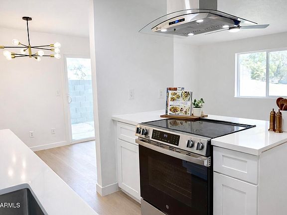 4th image of 10215 N 8TH Street #B