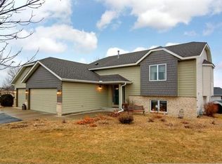 16922 Simpkins Cir SW, Prior Lake, MN 55372