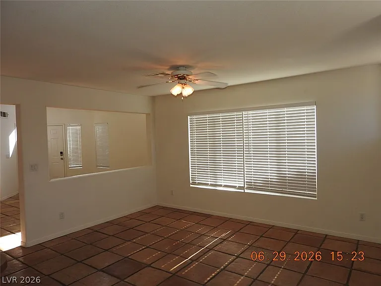 742 Endicott Ct — Photo 13